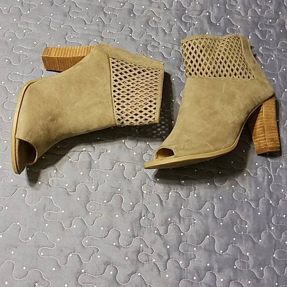 Report Rayce tan peep toe ankle boots size 9